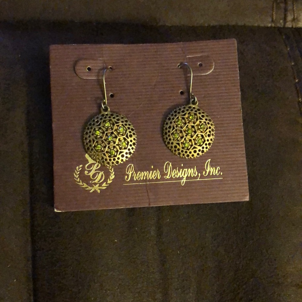 Ear rings